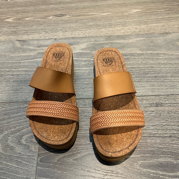 Reef Tan Leather Sandals - Picture 2 of 3
